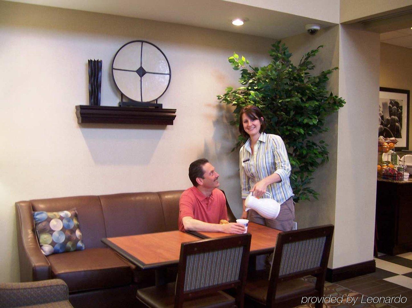 Hampton Inn & Suites Flowery Branch Restaurang bild